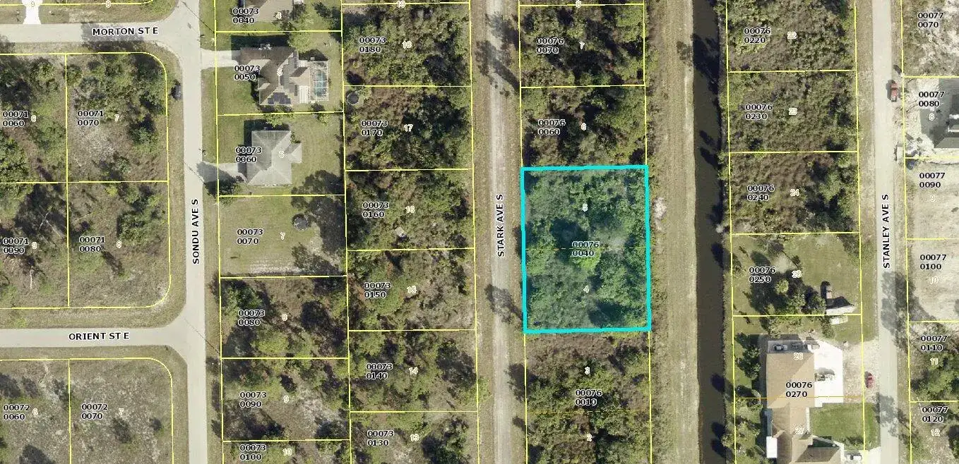 655 Stark Avenue S, Lehigh Acres FL 33974 photo 2