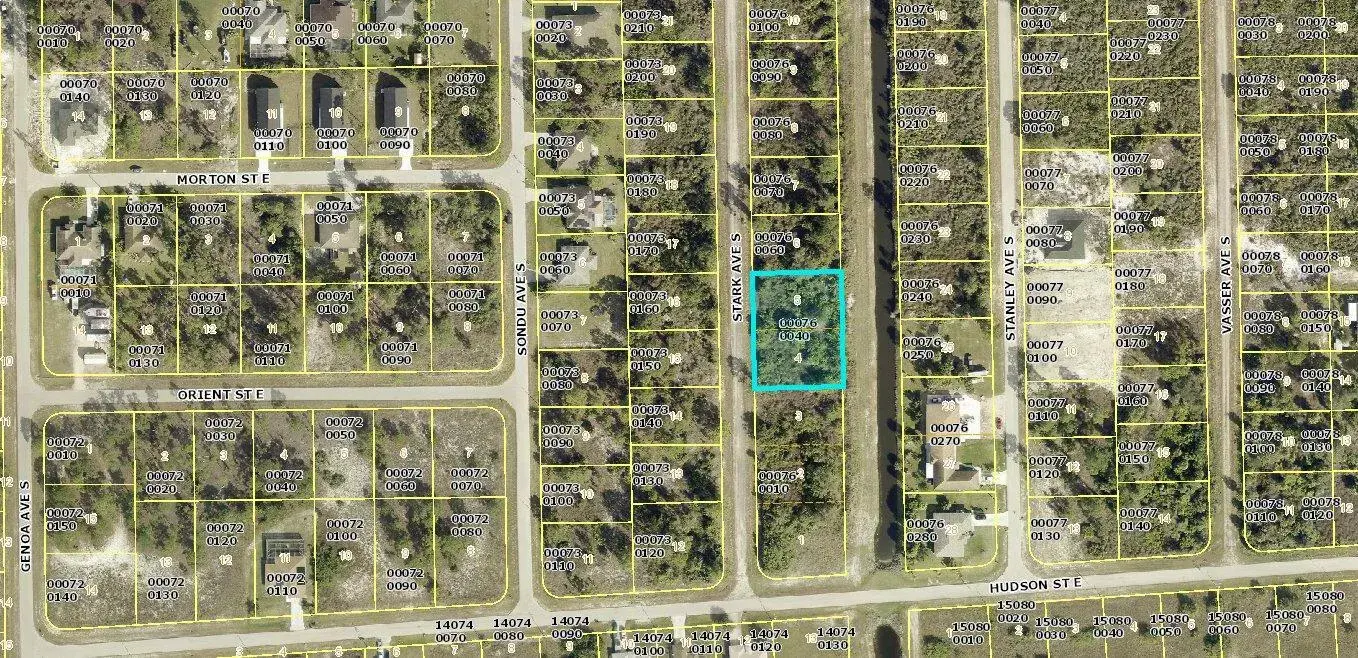 655 Stark Avenue S, Lehigh Acres FL 33974