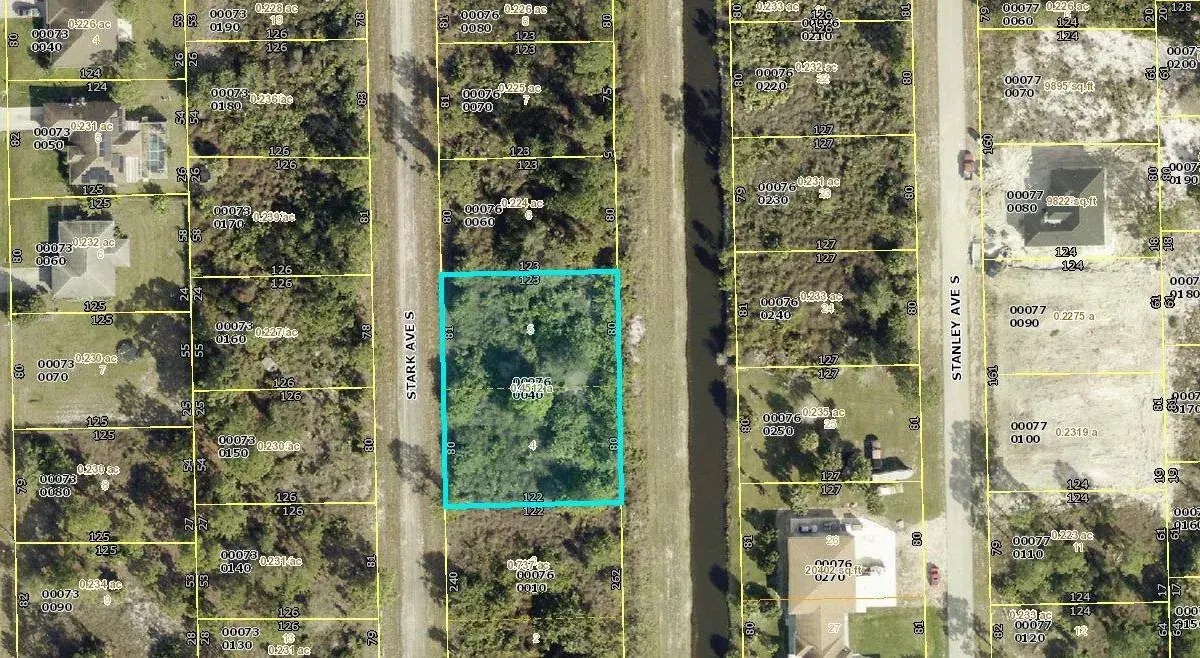 655 Stark Avenue S, Lehigh Acres FL 33974