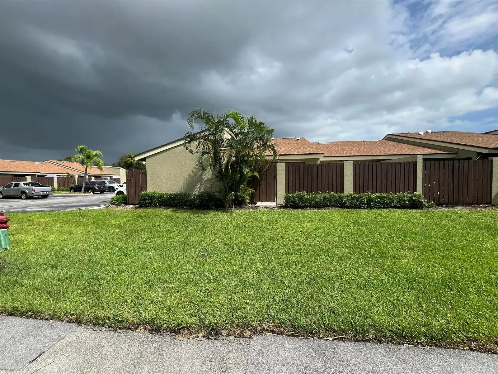 172 Meadows Drive, Boynton Beach FL 33436 photo 2