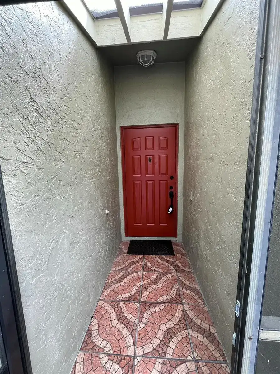 172 Meadows Drive, Boynton Beach FL 33436 photo 3
