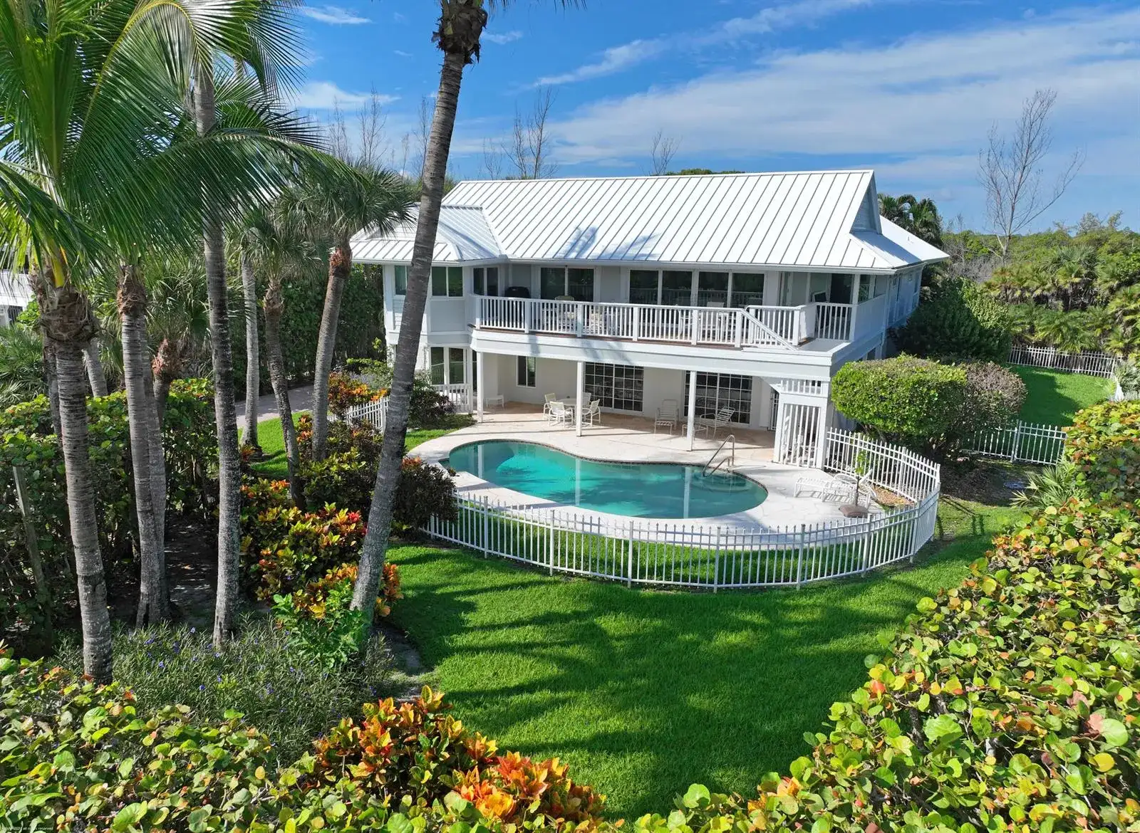 162 N Beach Road, Jupiter Island FL 33455 photo 2