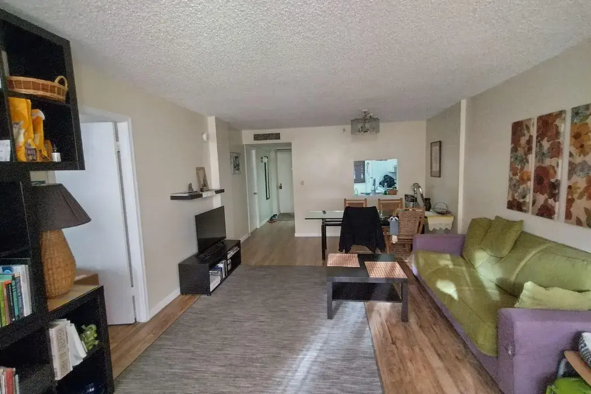 103 Royal Park Drive # 3b, Oakland Park FL 33309