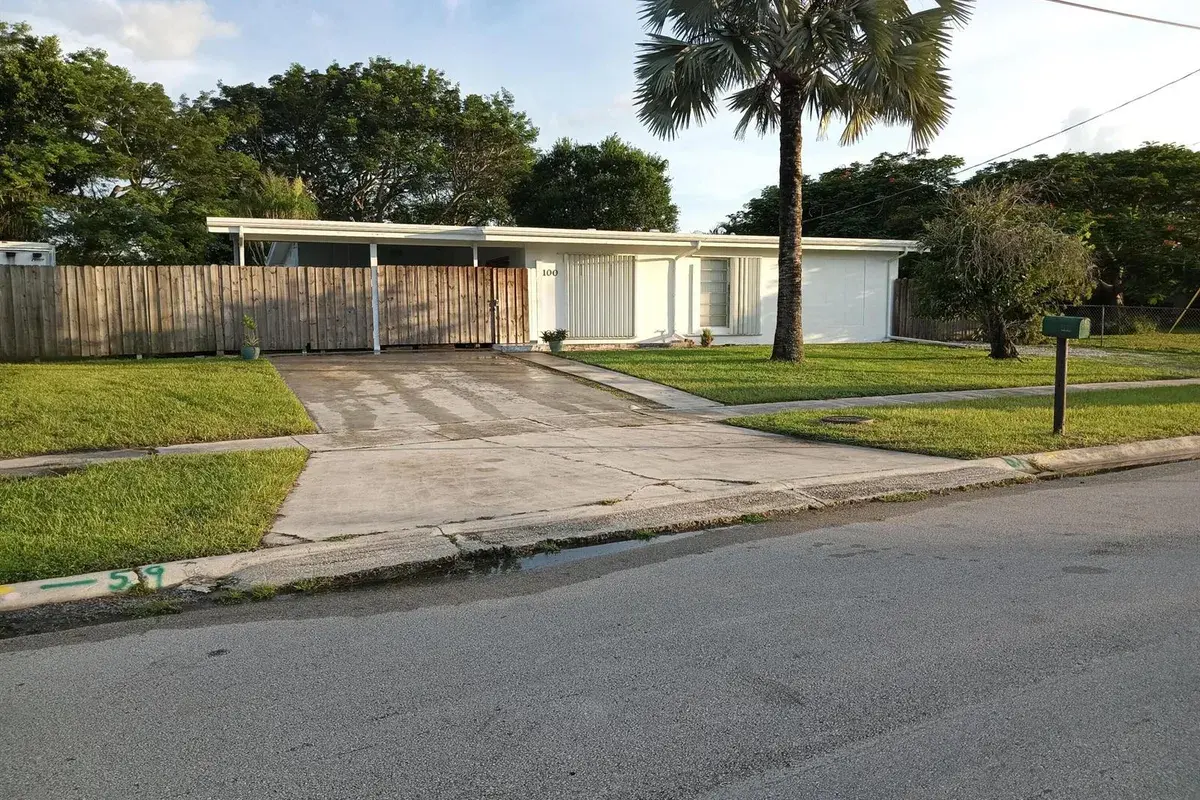 100 SE Naranja Avenue, Port St. Lucie FL 34983