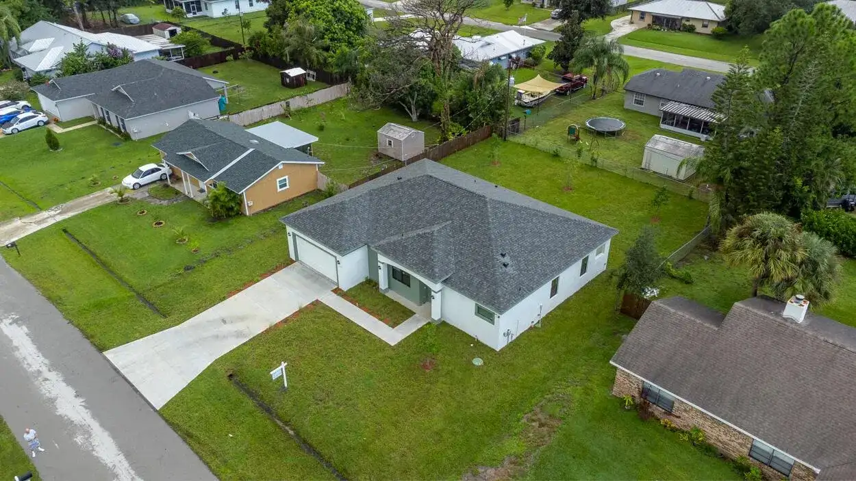 1143 SW Estaugh Avenue, Port St. Lucie FL 34953 photo 2
