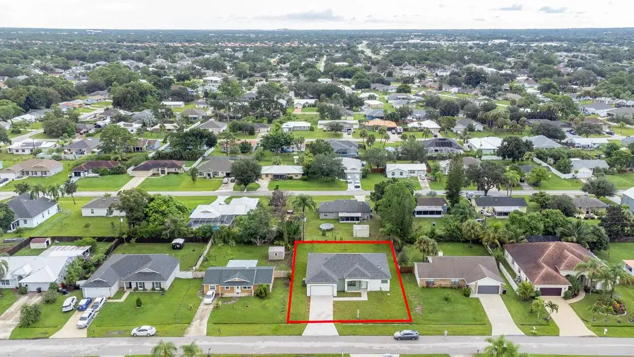 1143 SW Estaugh Avenue, Port St. Lucie FL 34953 photo 5