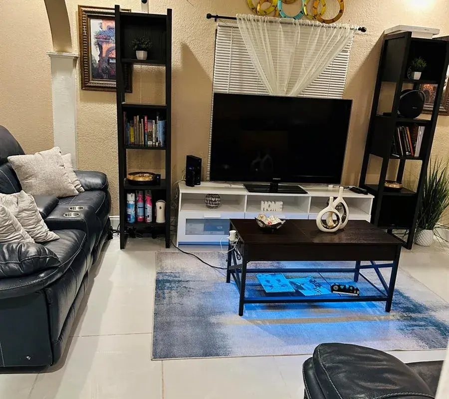 833 Briggs Street Street, West Palm Beach FL 33405