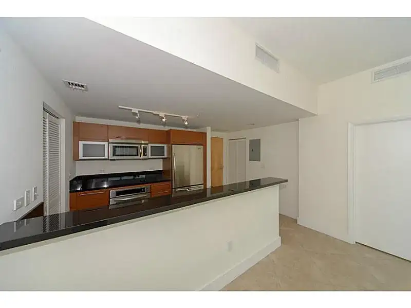 253 NE 2nd Street # 2710, Miami FL 33132 photo 2