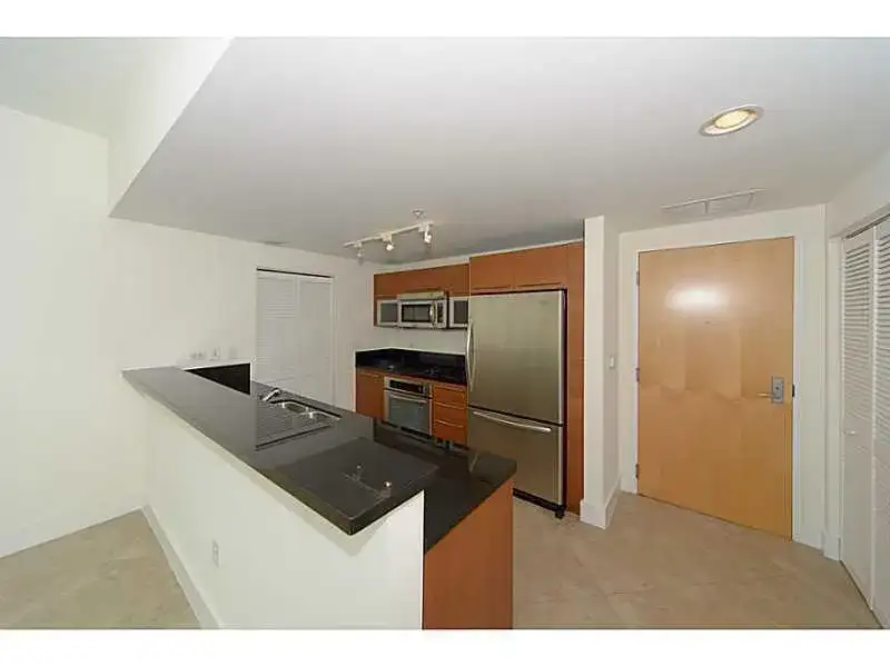 253 NE 2nd Street # 2710, Miami FL 33132 photo 3