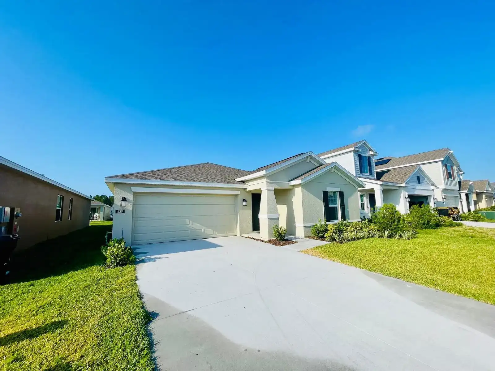 639 Daring Drive, Davenport FL 33837