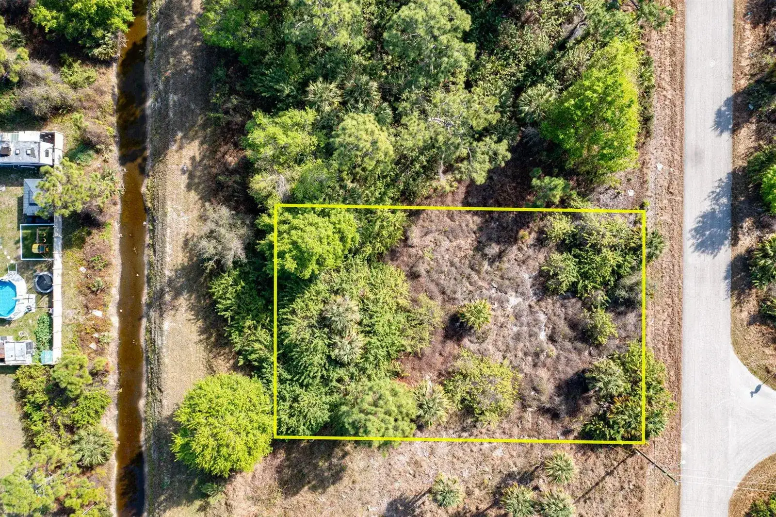 773 Cadis Street E, Lehigh Acres FL 33974 photo 4