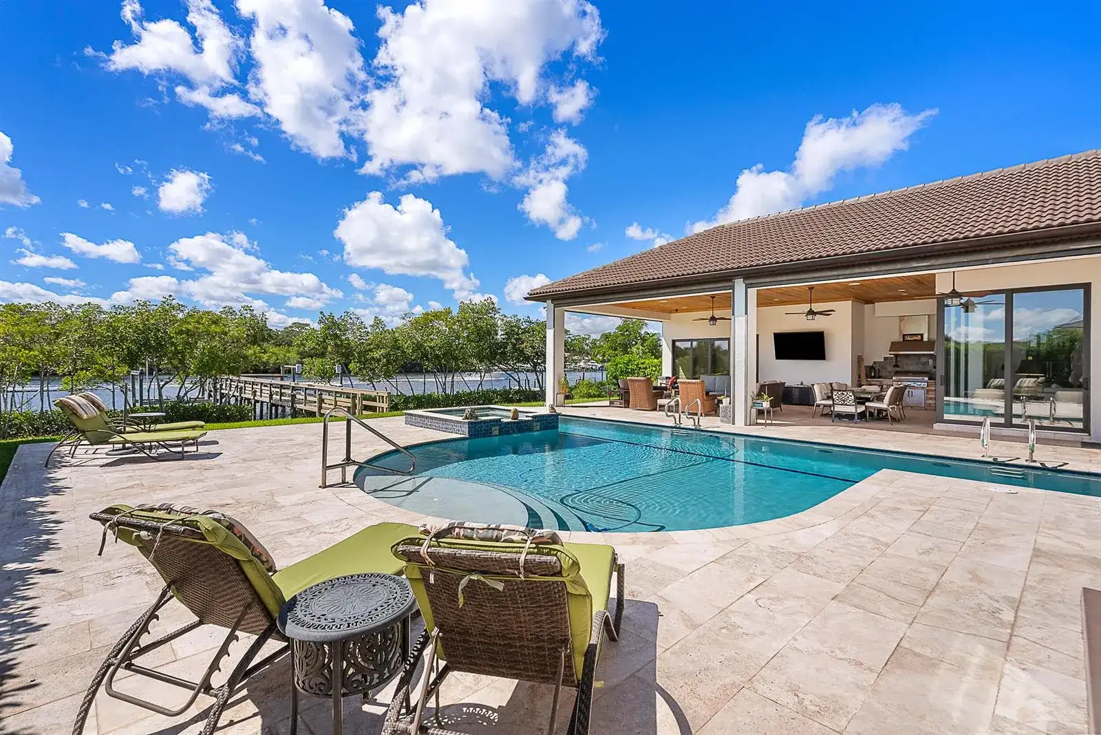 201 SE Fiore Bello, Port St. Lucie FL 34952 photo 3