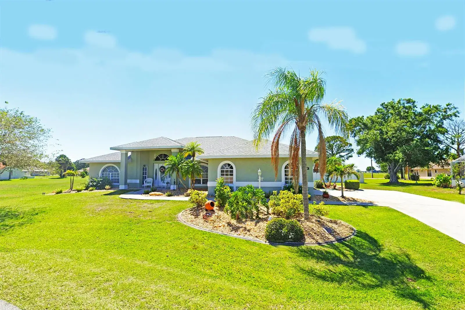 424 Holly Drive, Sebring FL 33876 photo 2