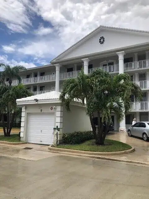 2811 Village Boulevard # 202, West Palm Beach FL 33409 photo 2