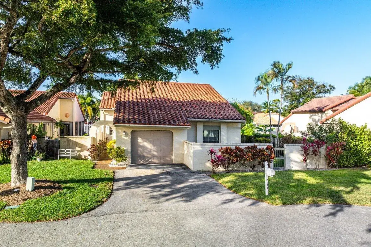 2195 NW 14th Street, Delray Beach FL 33445