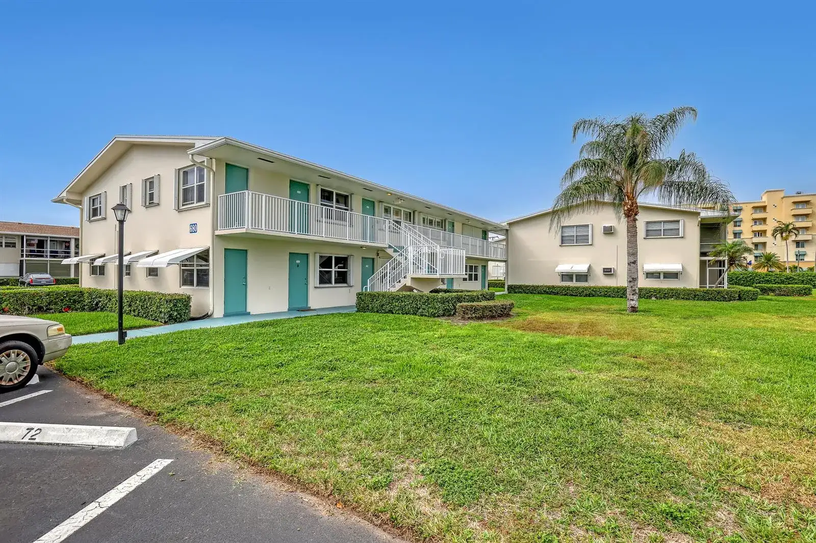 680 Horizons W # 110, Boynton Beach FL 33435 photo 4
