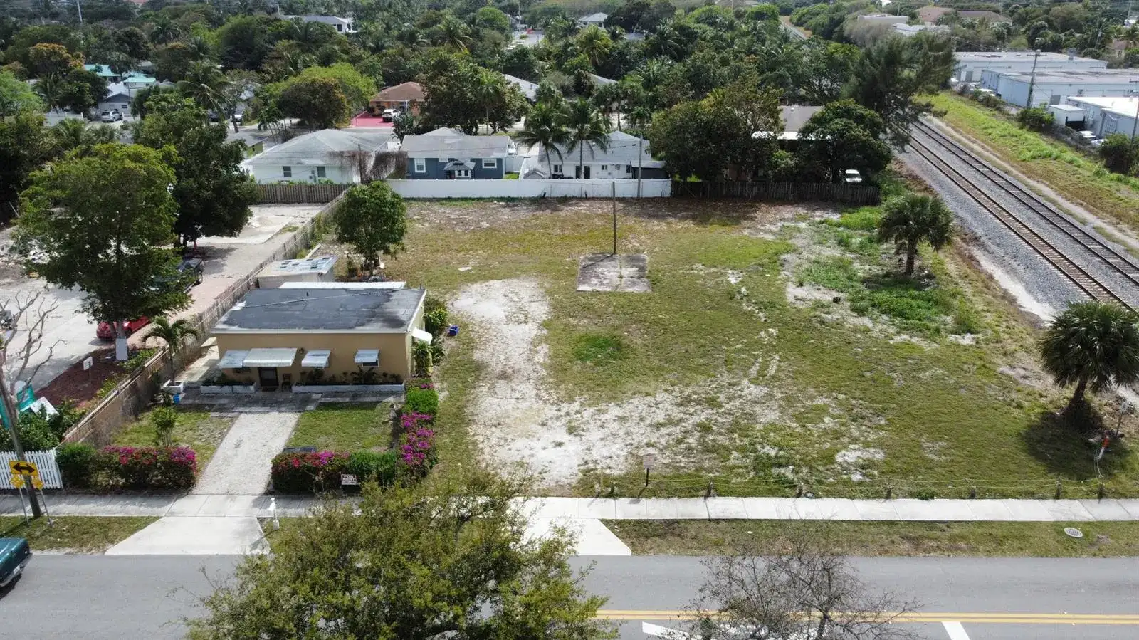 198 SE 4th Street, Delray Beach FL 33483 photo 3