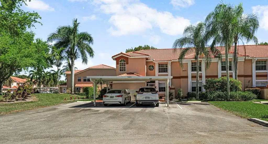 9805 Shadybrook 201 Drive # 201, Boynton Beach FL 33437 photo 2