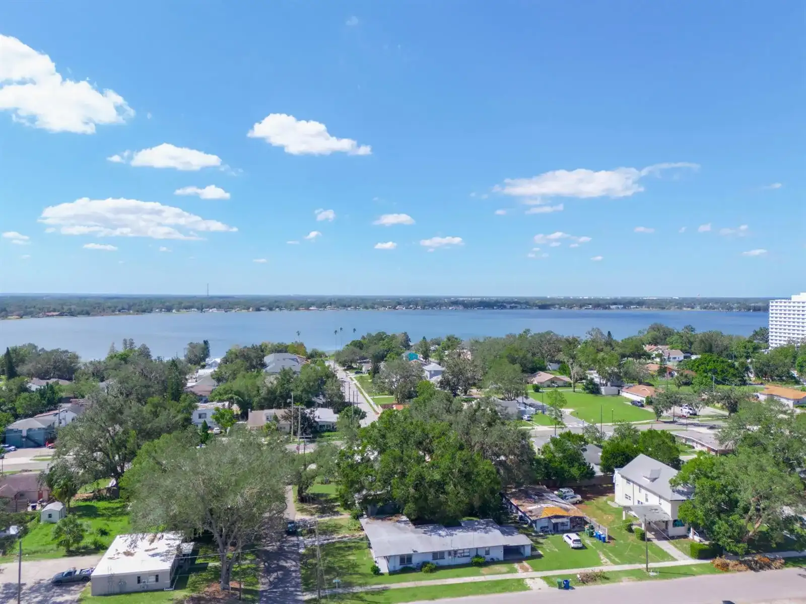 657 Ave C SW, Winter Haven FL 33880
