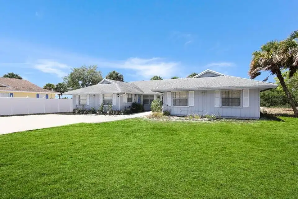 11099 Ridge Avenue, Fort Pierce FL 34982