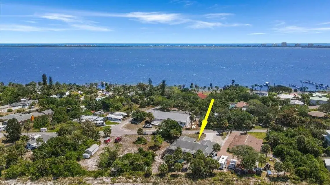 11099 Ridge Avenue, Fort Pierce FL 34982 photo 3