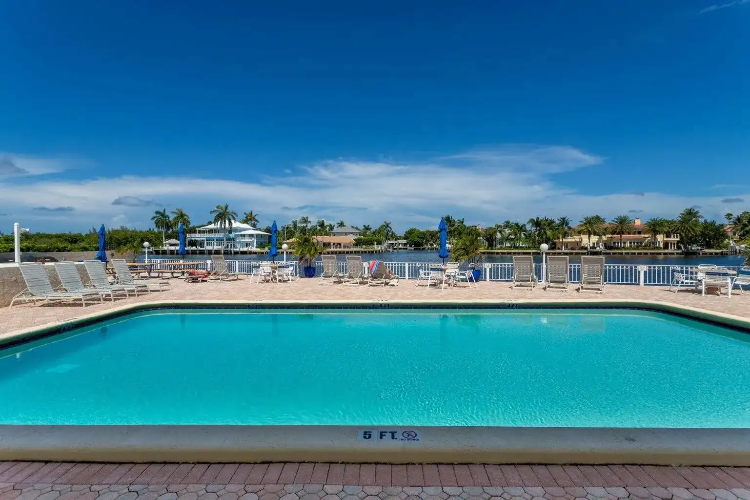 632 Snug Harbor Drive # D3, Boynton Beach FL 33435