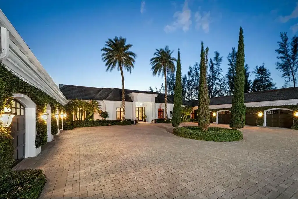 100 Harbor Way, Jupiter Island FL 33455 photo 2