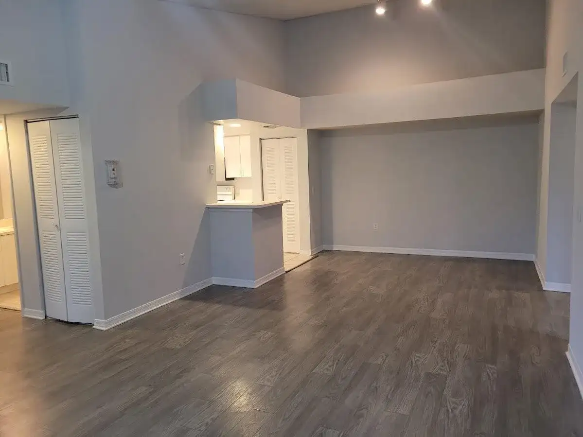 4197 N Haverhill Road # 212, West Palm Beach FL 33417 photo 2