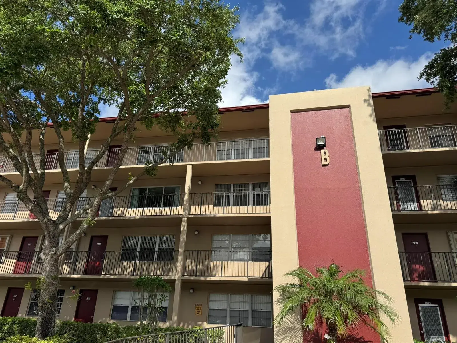 850 SW 133rd Terrace # 315b, Pembroke Pines FL 33027