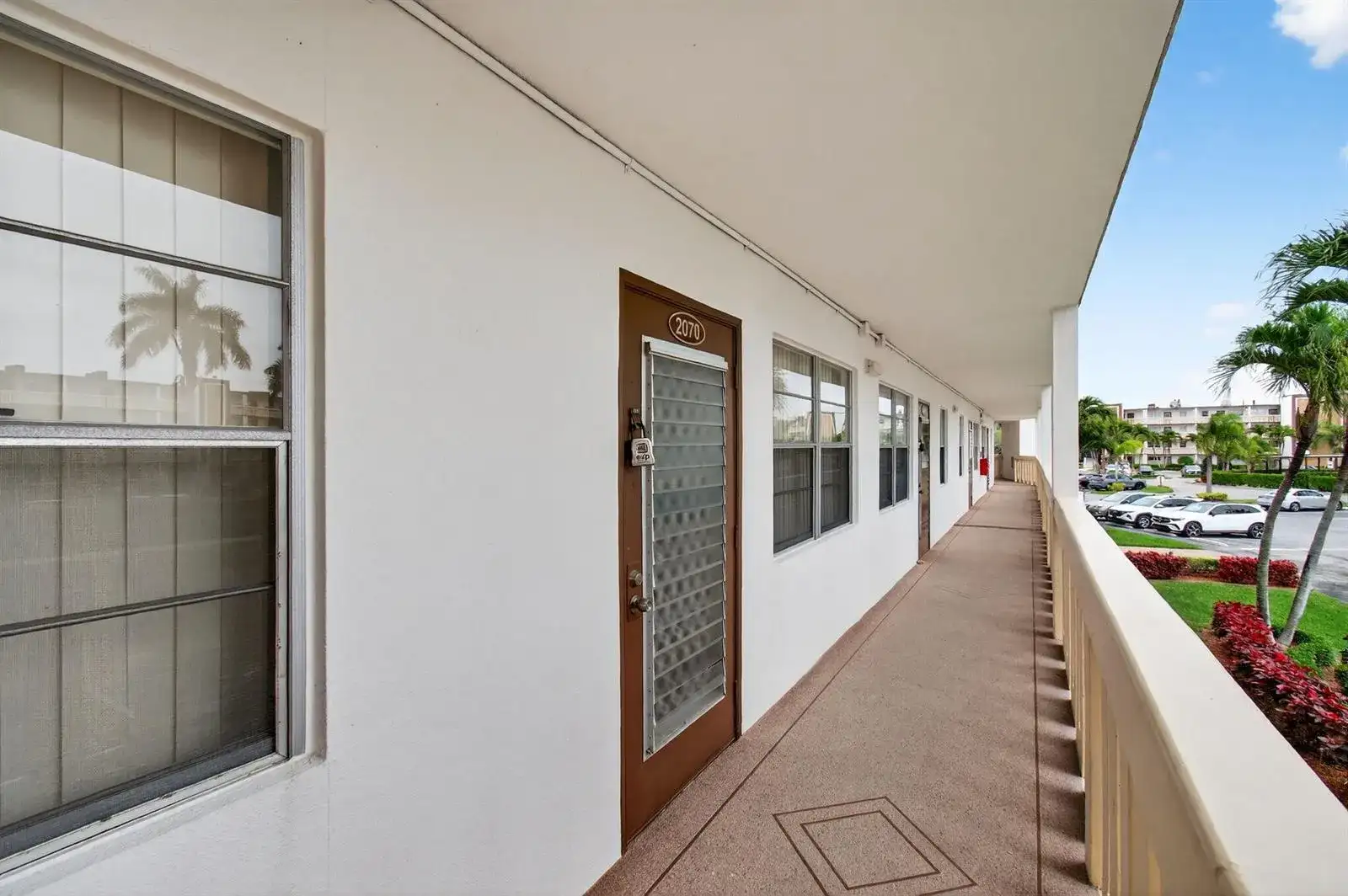 2070 Guildford D, Boca Raton FL 33434 photo 2