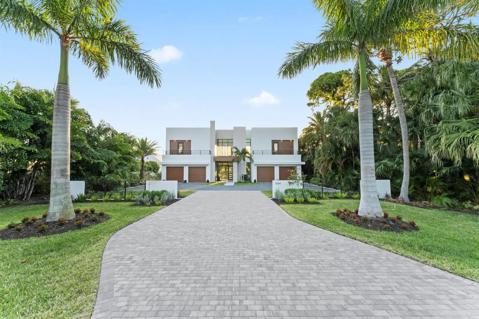 1544 SE Saint Lucie Boulevard, Stuart FL 34996 photo 2