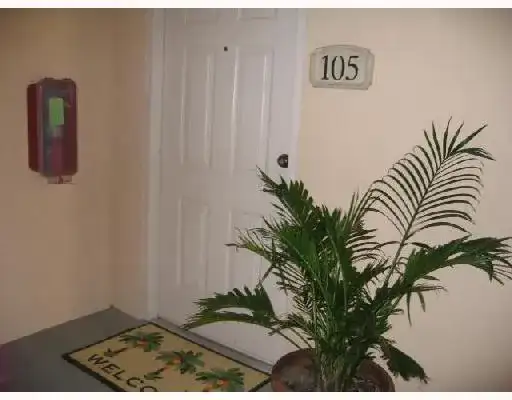 2728 Anzio 105 Court # 105, Palm Beach Gardens FL 33410 photo 3