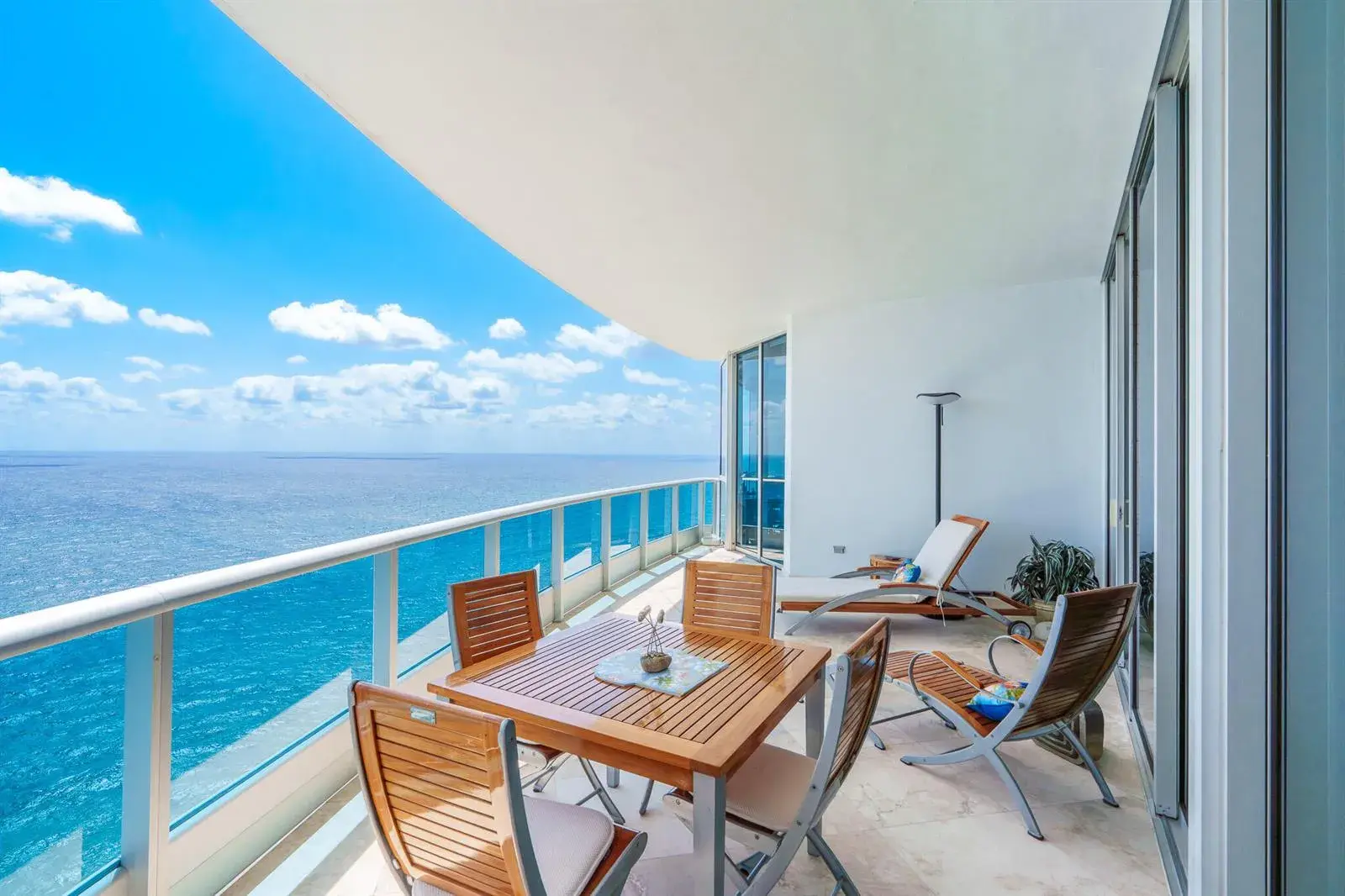 1600 S Ocean Boulevard, Lauderdale By The Sea FL 33062