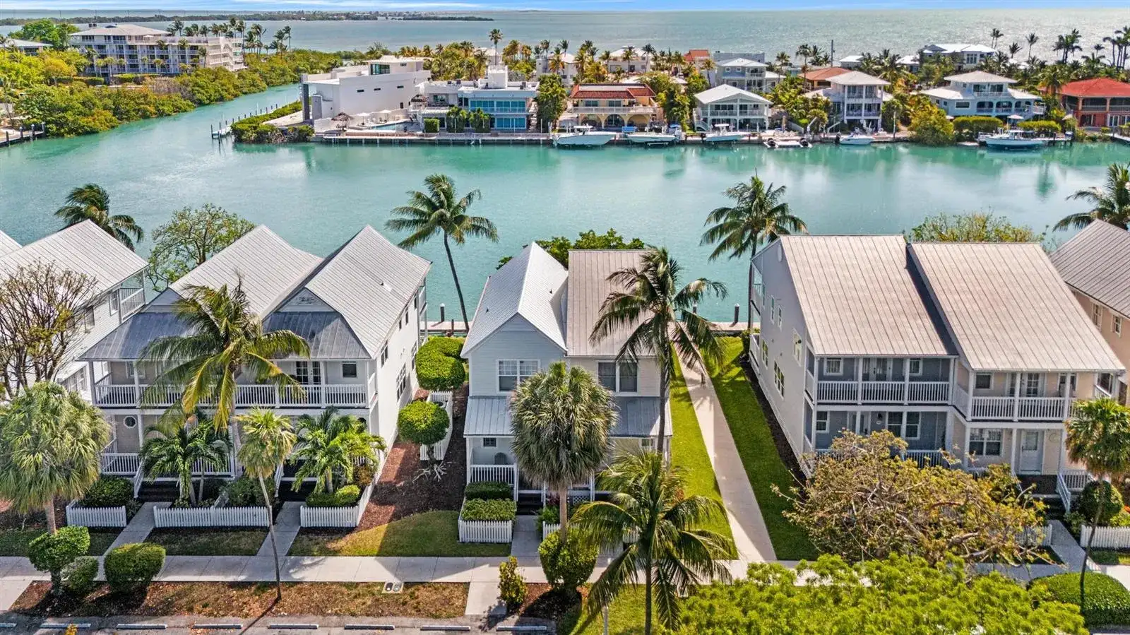 7051 Harbor Village Drive, FL 33050 photo 3