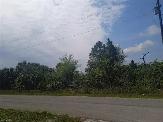 2605 N Hanna Avenue, Lehigh Acres FL 33971