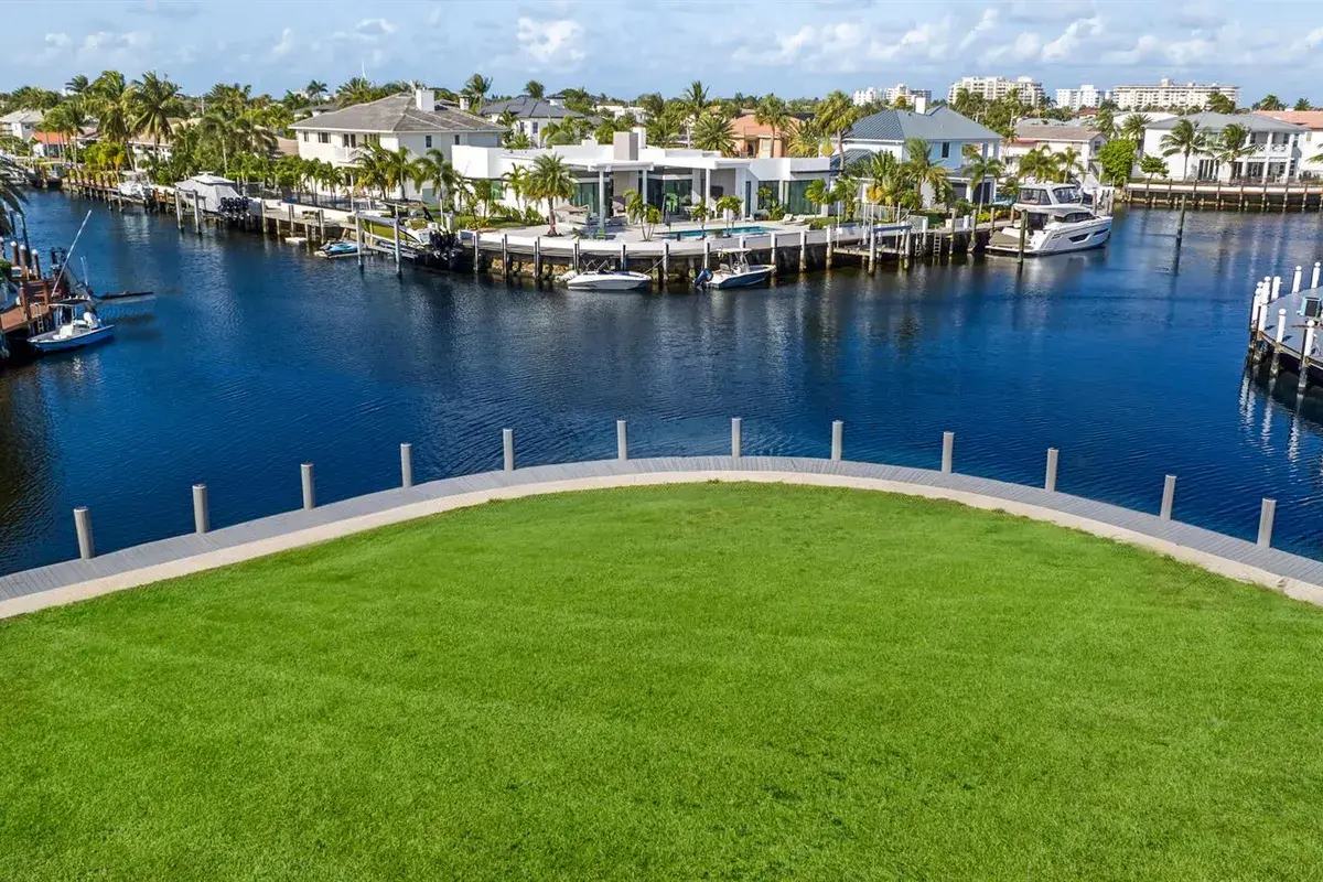 2511 NE 36th Street, Lighthouse Point FL 33064