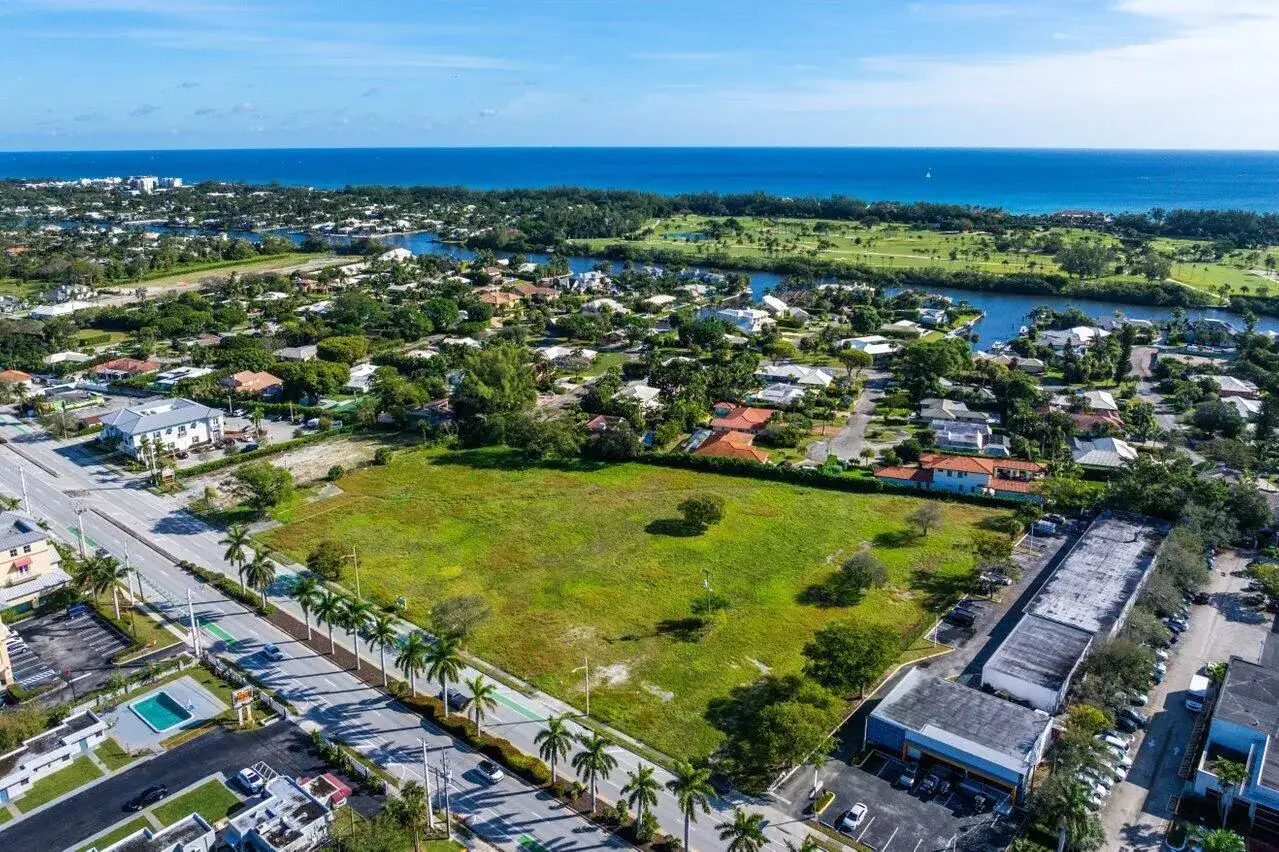 2419 N Federal Highway, Delray Beach FL 33483 photo 2