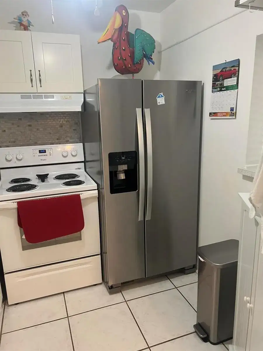 132 Berkshire F, West Palm Beach FL 33417 photo 2