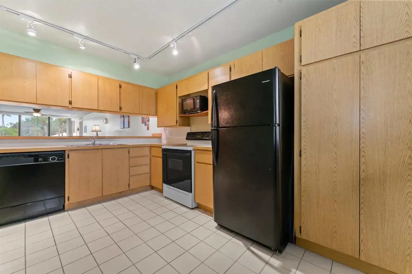 2621 Village Boulevard # 203, West Palm Beach FL 33409 photo 2