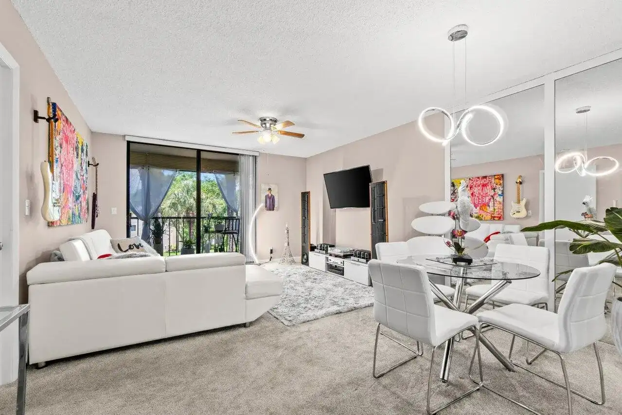 5100 Las Verdes Circle # 316, Delray Beach FL 33484 photo 4
