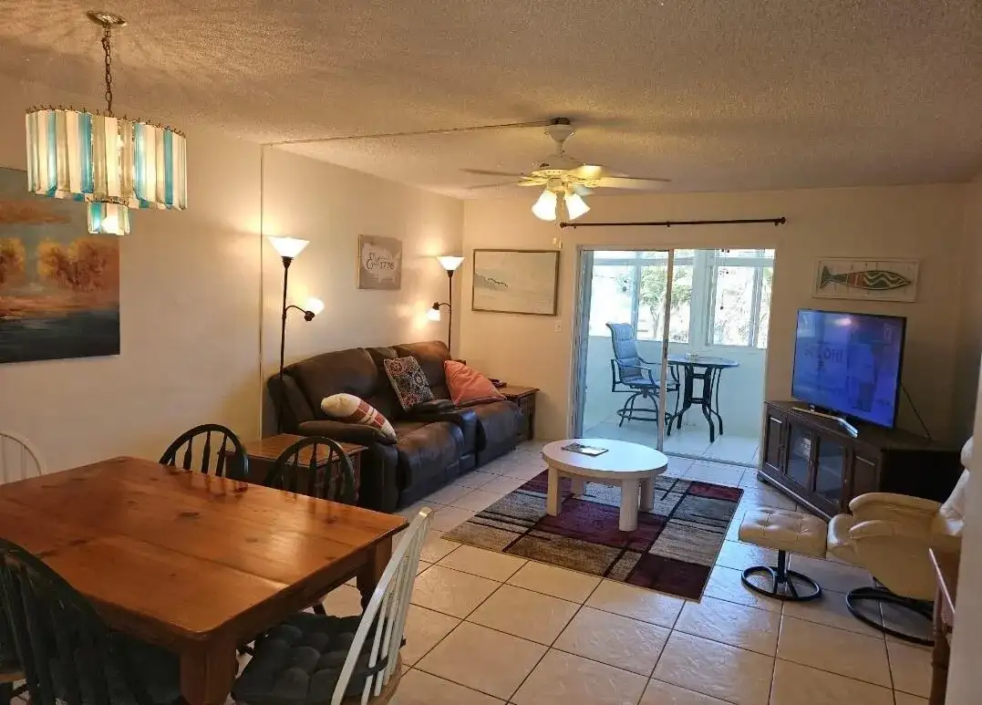 2581 N Garden 202 Drive N # 202, Lake Worth FL 33461 photo 2