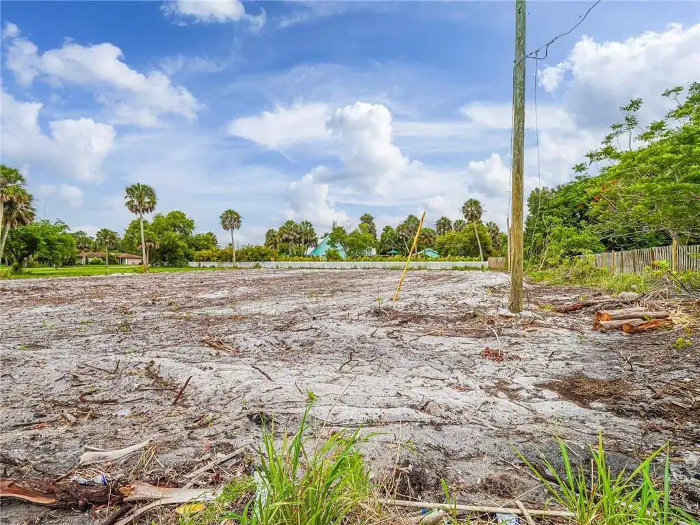 445 Old Dixie Highway, Vero Beach FL 32962 photo 3