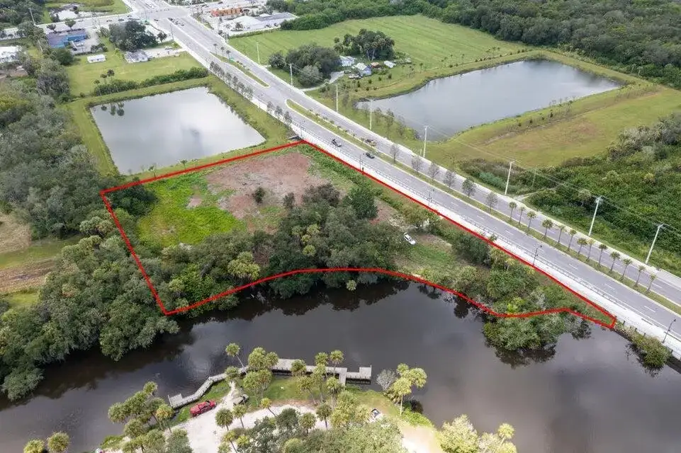 2083 W Midway Road, Fort Pierce FL 34981 photo 3