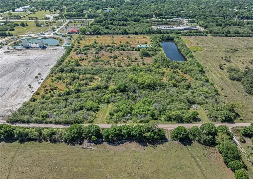 9555 Mesa Park C Boulevard, Fellsmere FL 32948 photo 5
