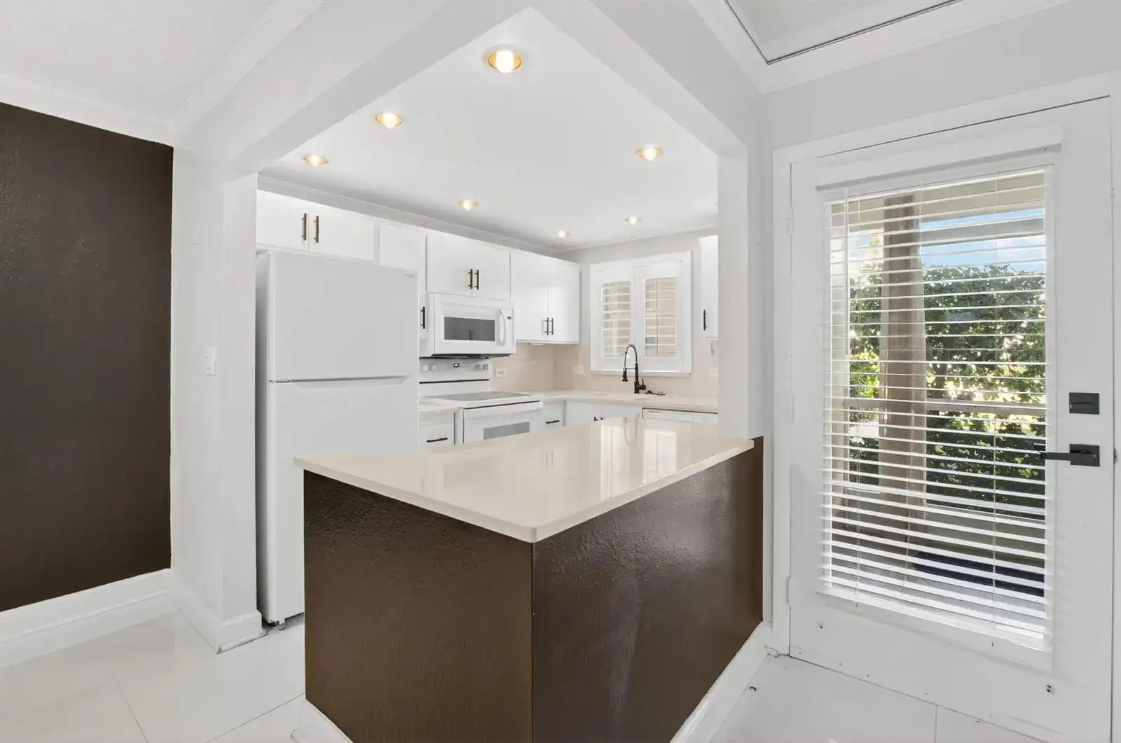 808 SE 7th Street # 107, Deerfield Beach FL 33441 photo 2