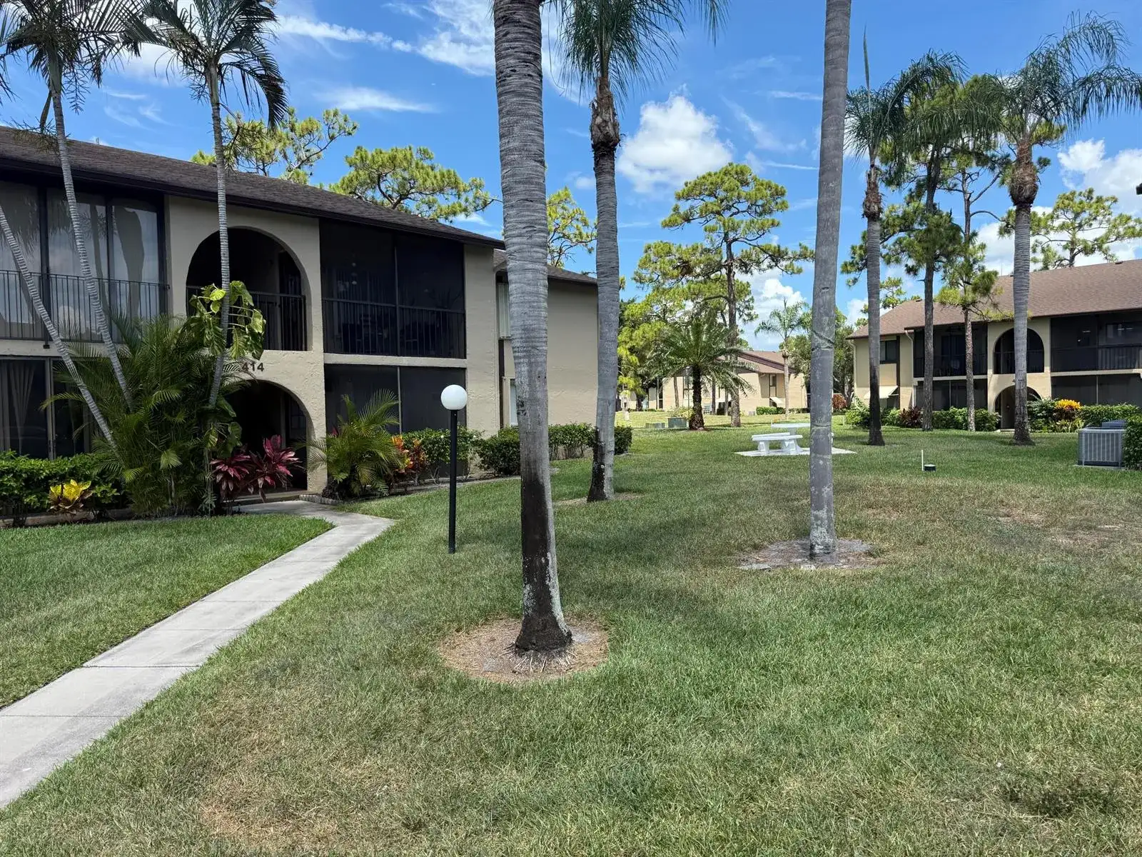 414 Pine Glen Lane # 1, FL 33463 photo 2
