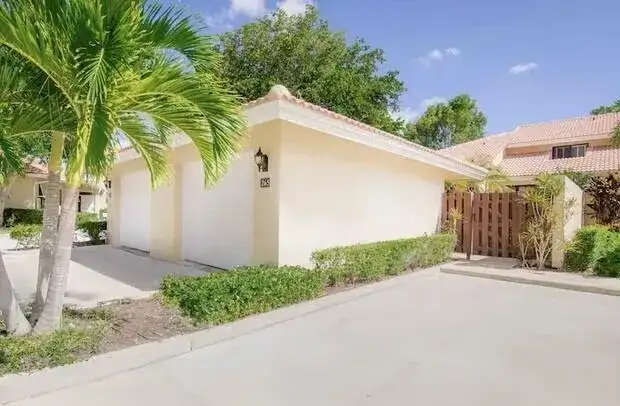 265 Old Meadow Way, Palm Beach Gardens FL 33418 photo 3