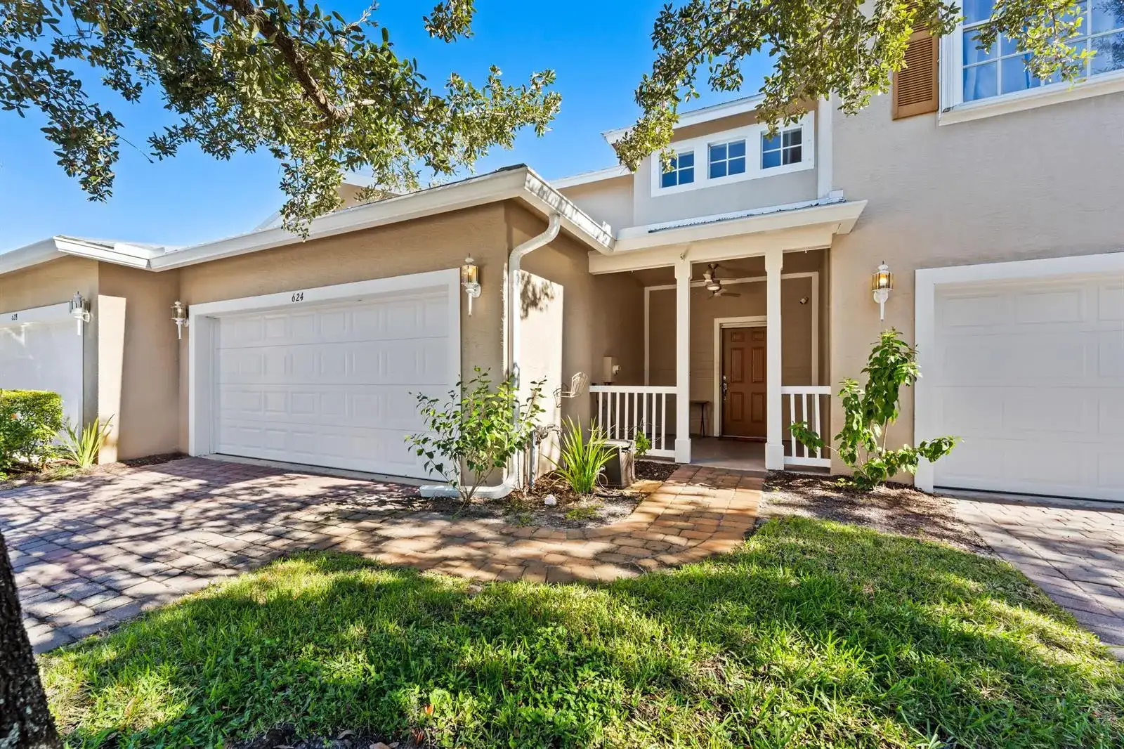 624 NE Bent Paddle Lane, Port St. Lucie FL 34983 photo 2