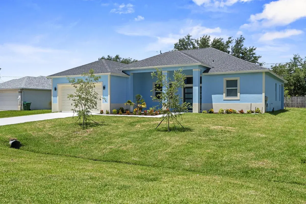 3257 SE West Snow Road, Port St. Lucie FL 34984