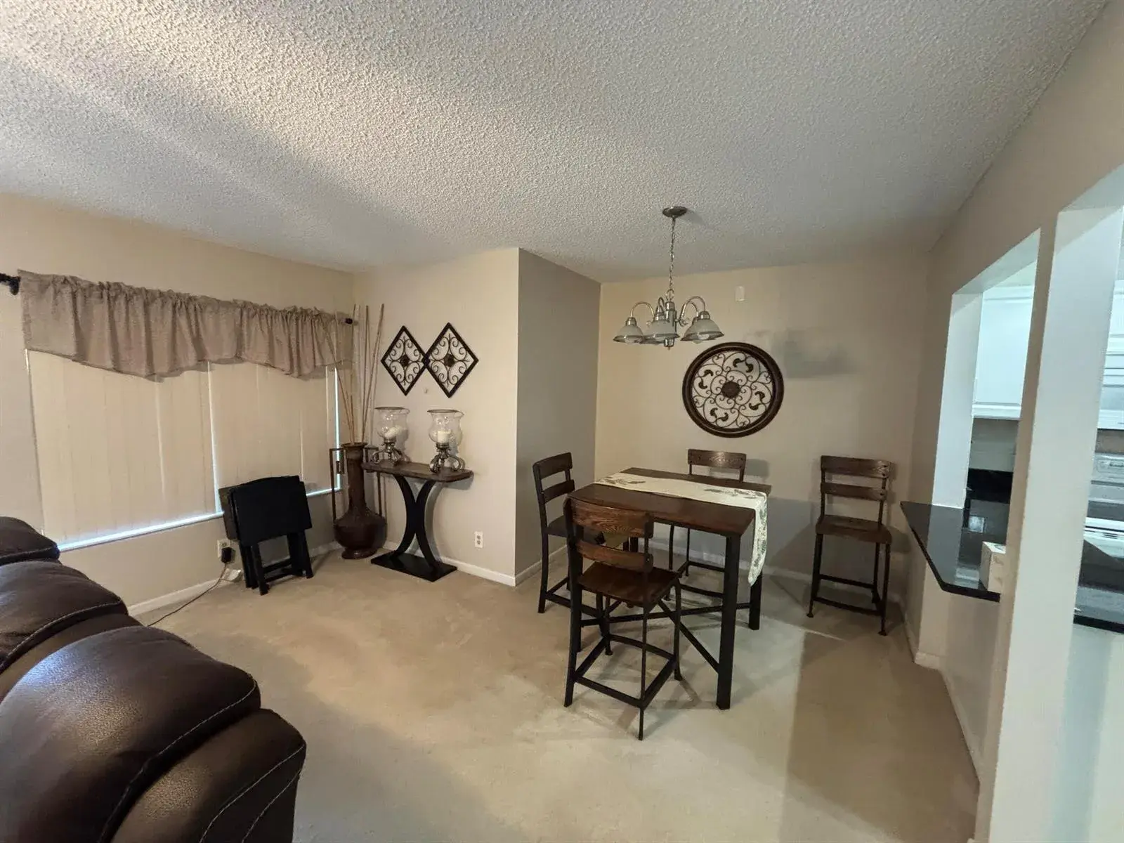 335 Knotty Pine Circle # D2, FL 33463